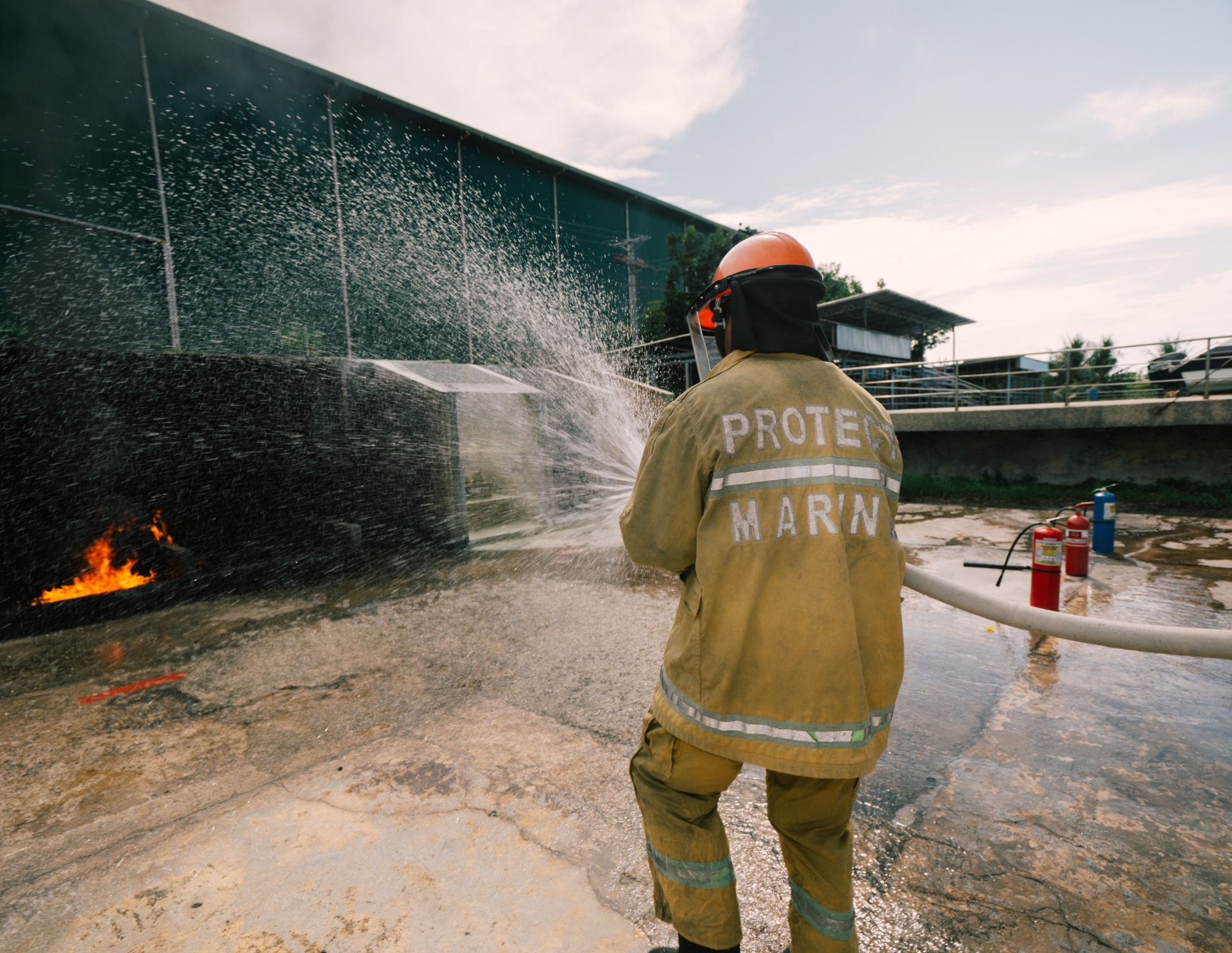 Advanced Fire Fighting (AFF) – Refresher Course – Protect Marine Deck ...